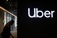 Ter motoristas CLT no Brasil tiraria US$ 10 bi em valor de mercado da Uber