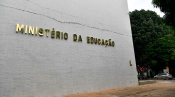 Novo ministro deve ser conservador, ligado à área da educação e não egresso nem da política nem do meio militar