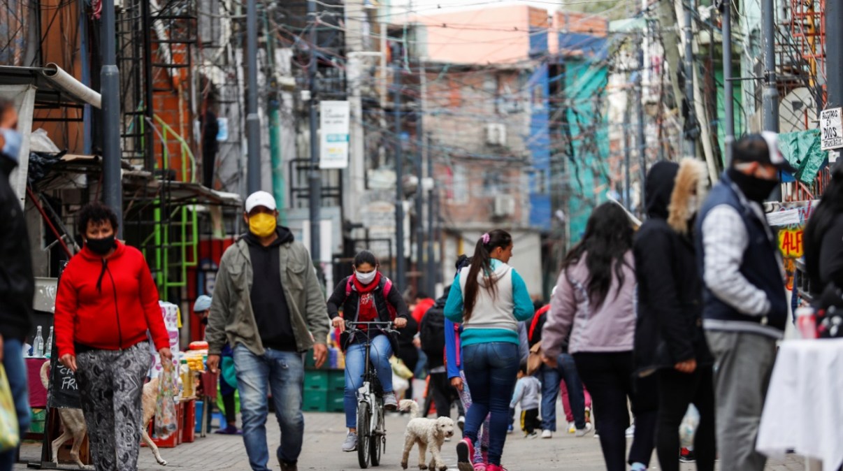 Moradores de Buenos Aires durante pandemia de Covid-19