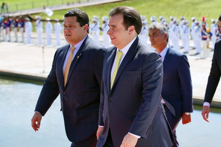 O presidente do Senado, Davi Alcolumbre, e o presidente da Câmara, Rodrigo Maia