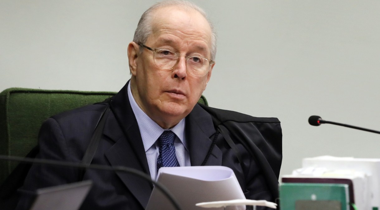 Ministro Celso de Mello em sessão no STF
