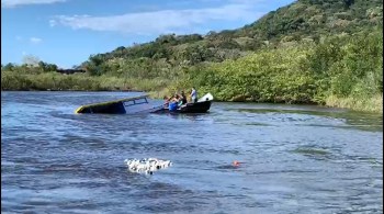 Defesa Civil diz que propagação de sistema meteorológico provocará chuvas acompanhadas por raios e fortes vento; vendaval afunda barcos no litoral paulista