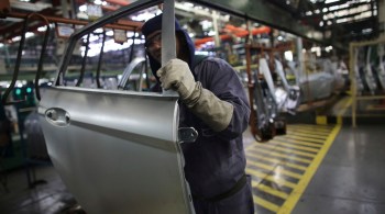 Implementação da medidas na Volkswagen de Taubaté e na General Motors de São José dos Campos atinge quase 6 mil trabalhadores