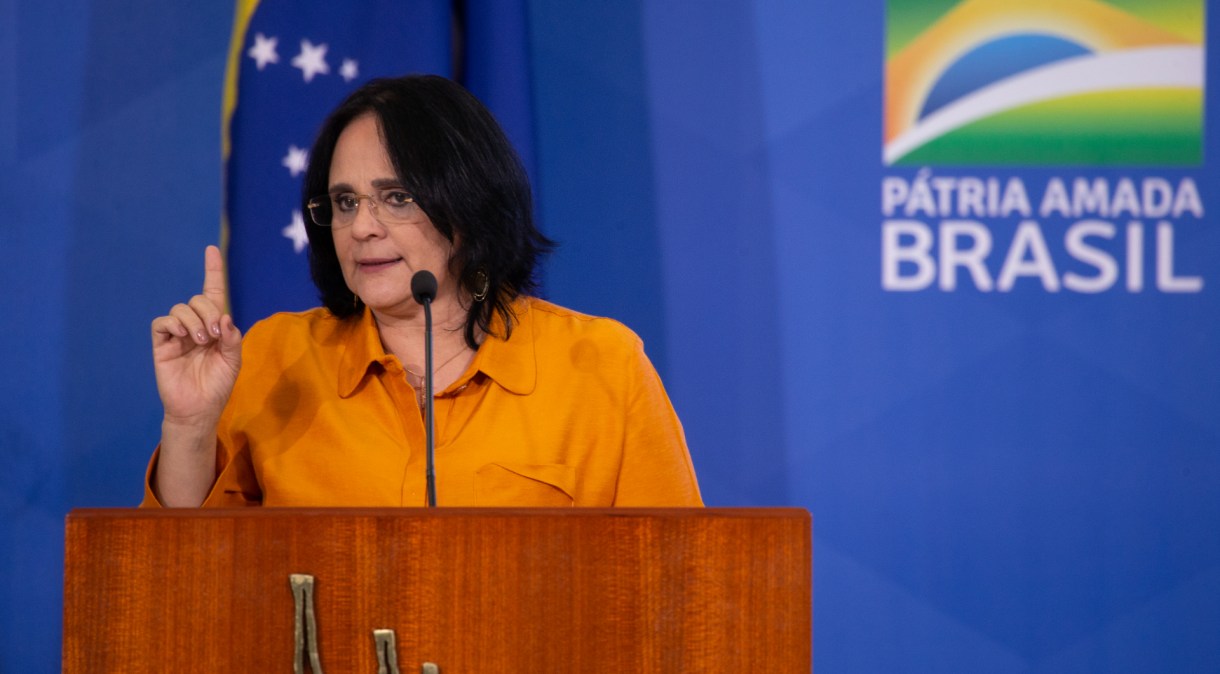 Ministra Damares Alves, titular do Ministério da Mulher, da Família e dos Direitos Humanos, defende aumento de penas para quem abusar de menores