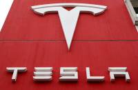 Tesla faz recall de 817 mil veículos nos EUA por alerta no cinto de segurança