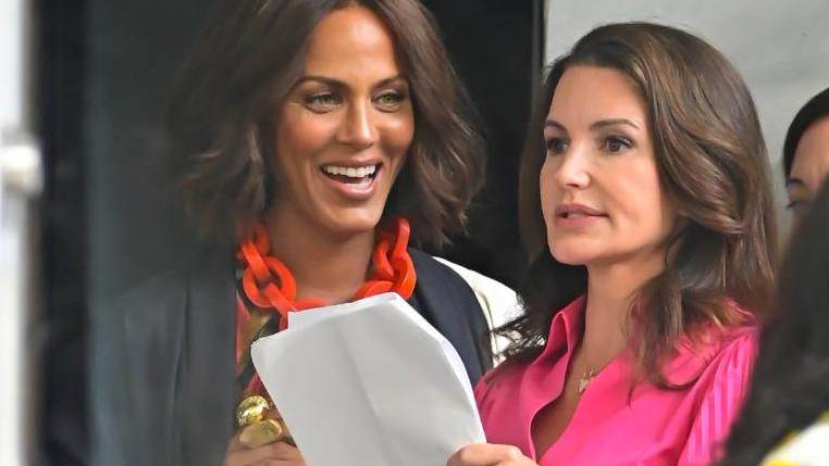 Nicole Ari Parker e Kristin Davis no set de "And Just Like That...", em Nova York