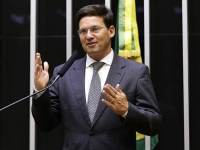 Valor do Auxílio Brasil deve ser definido apenas em setembro, diz Roma