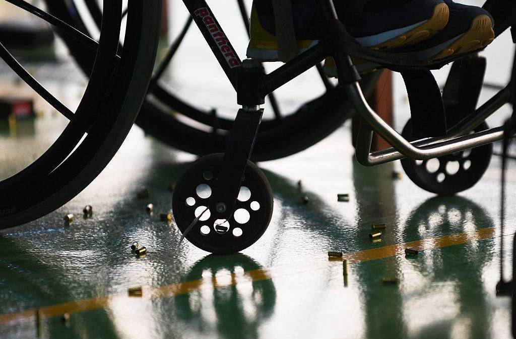 Jogador das paraolimpíadas do Rio de Janeiro em cadeira de rodas, em 2016
