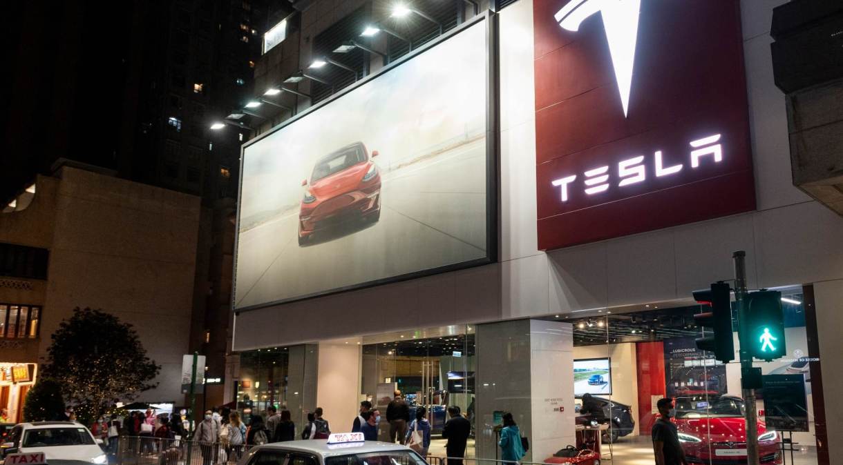 A Tesla já está sendo investigada por reguladores de segurança automotiva