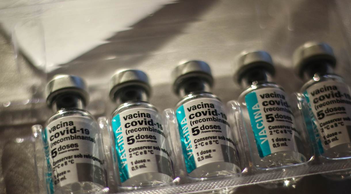 Doses da vacina contra Covid-19 da Astrazeneca em Santa Maria (RS)
