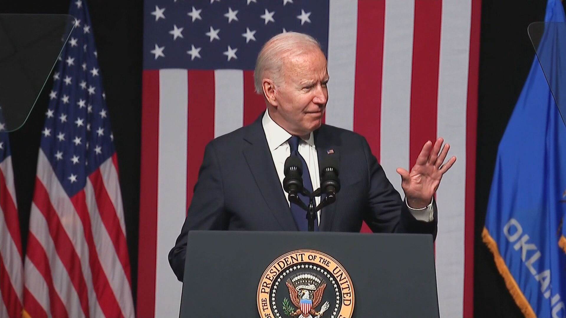 Presidente dos EUA Joe Biden visita Tulsa, que foi palco de massacre há 100 anos