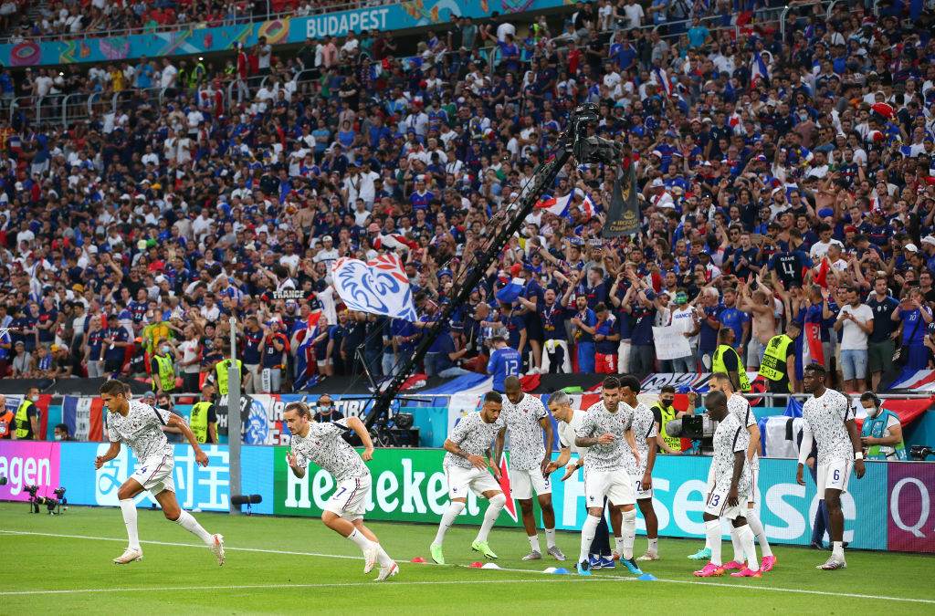 Torcida em partida da Eurocopa 