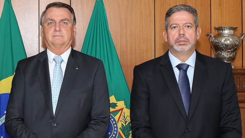 Presidente Jair Bolsonaro (PL) e o presidente da Câmara dos Deputados, Arthur Lira (PP-AL)
