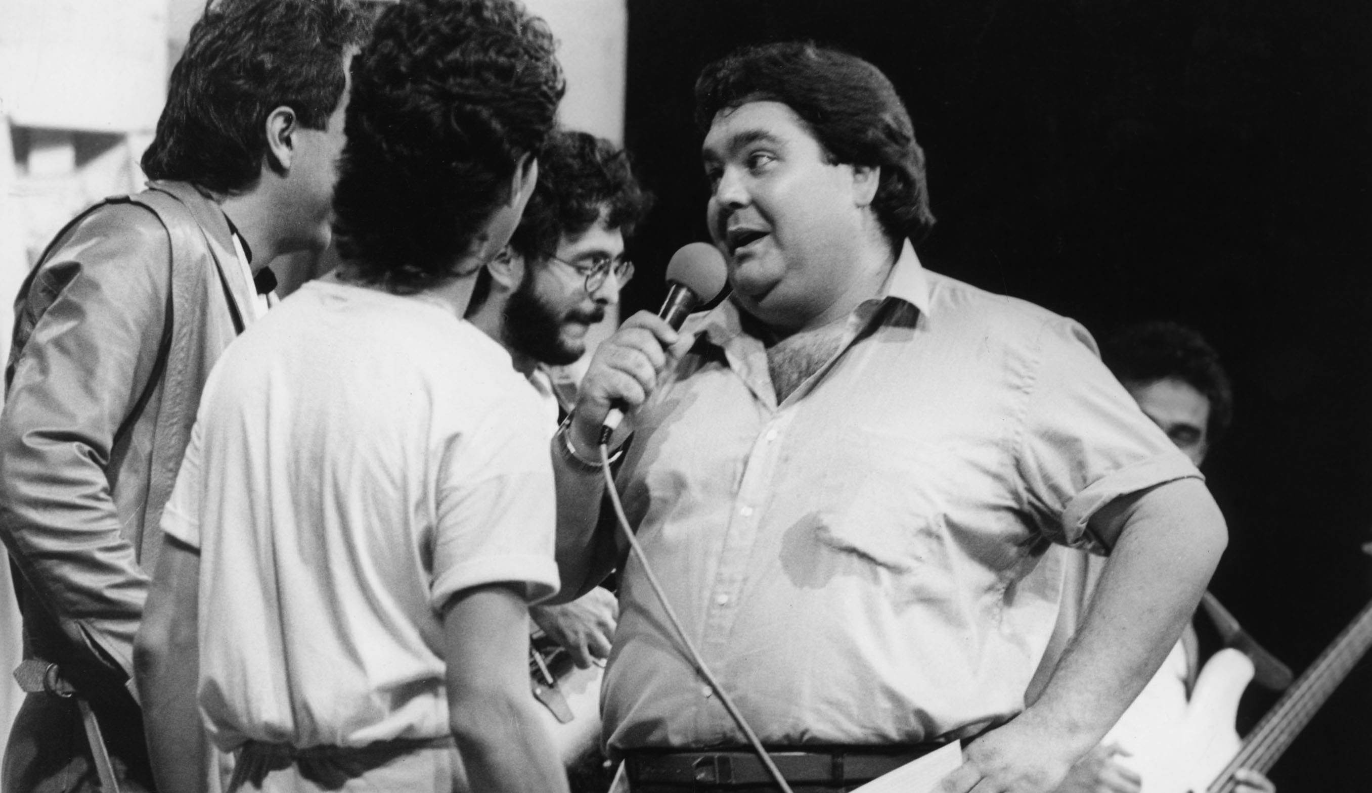Fausto Silva apresenta o 'Perdidos na Noite', em 1985