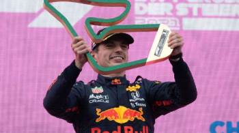 Piloto holandês abre 18 pontos de vantagem sobre o heptacampeão Lewis Hamilton; é a primeira vez desde 2013 que a Red Bull ganha 4 corridas seguidas