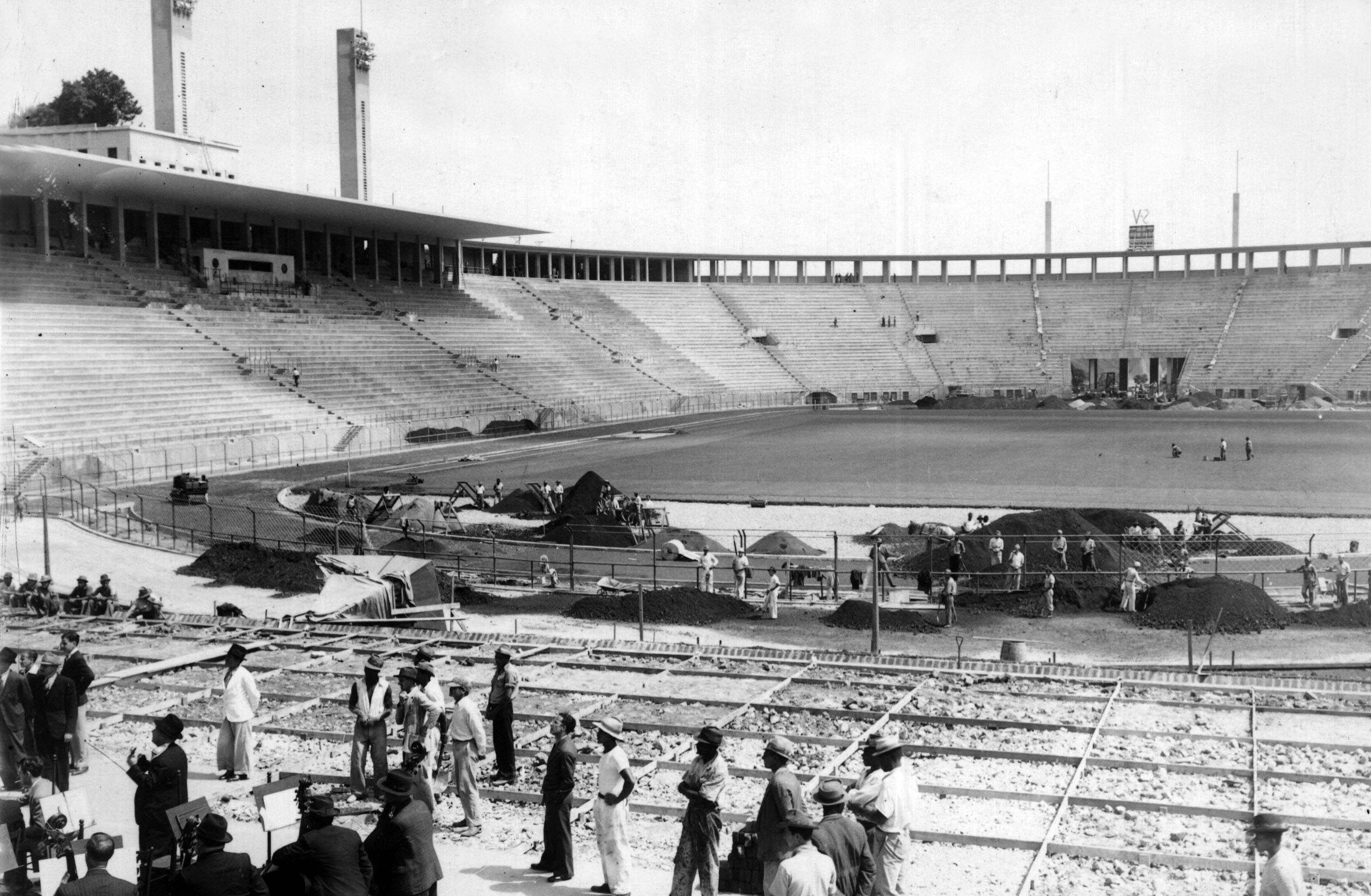 Construção do estádio do Pacaembu na década de 30