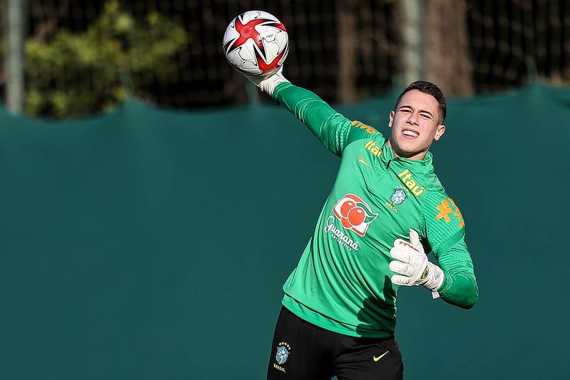 Goleiro Brenno testou positivo para Covid e não embarcou para o Japão