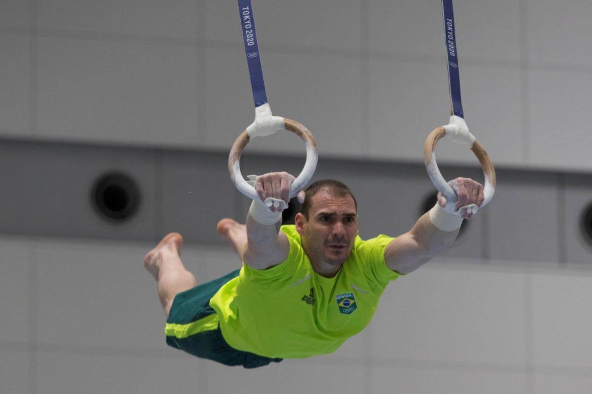 O campeão olímpico Arthur Zanetti