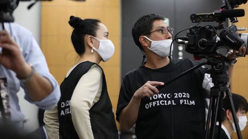 Naomi Kawase durante as gravações do filme oficial dos Jogos Olímpicos de Tóquio