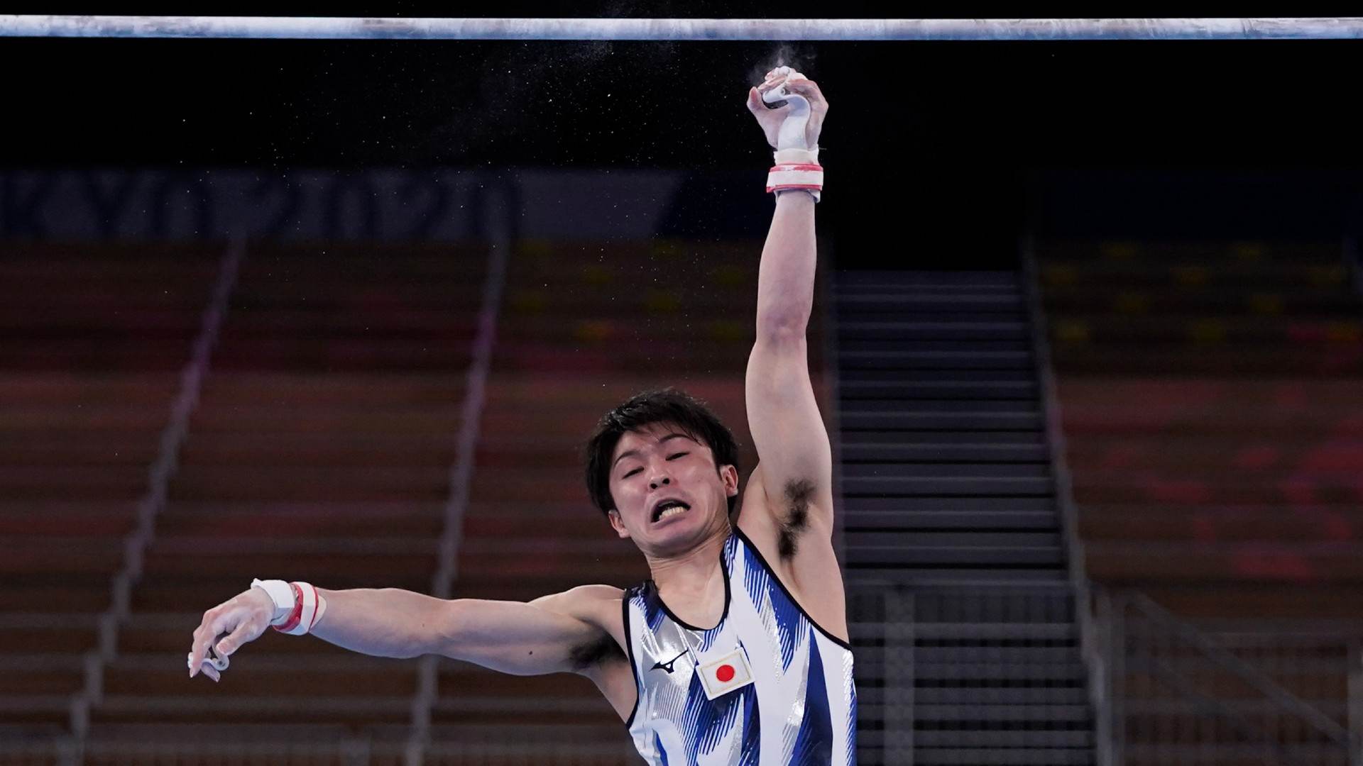 Kohei Uchimura caiu e não chegou às finais neste sábado (24)(24/07/2020)