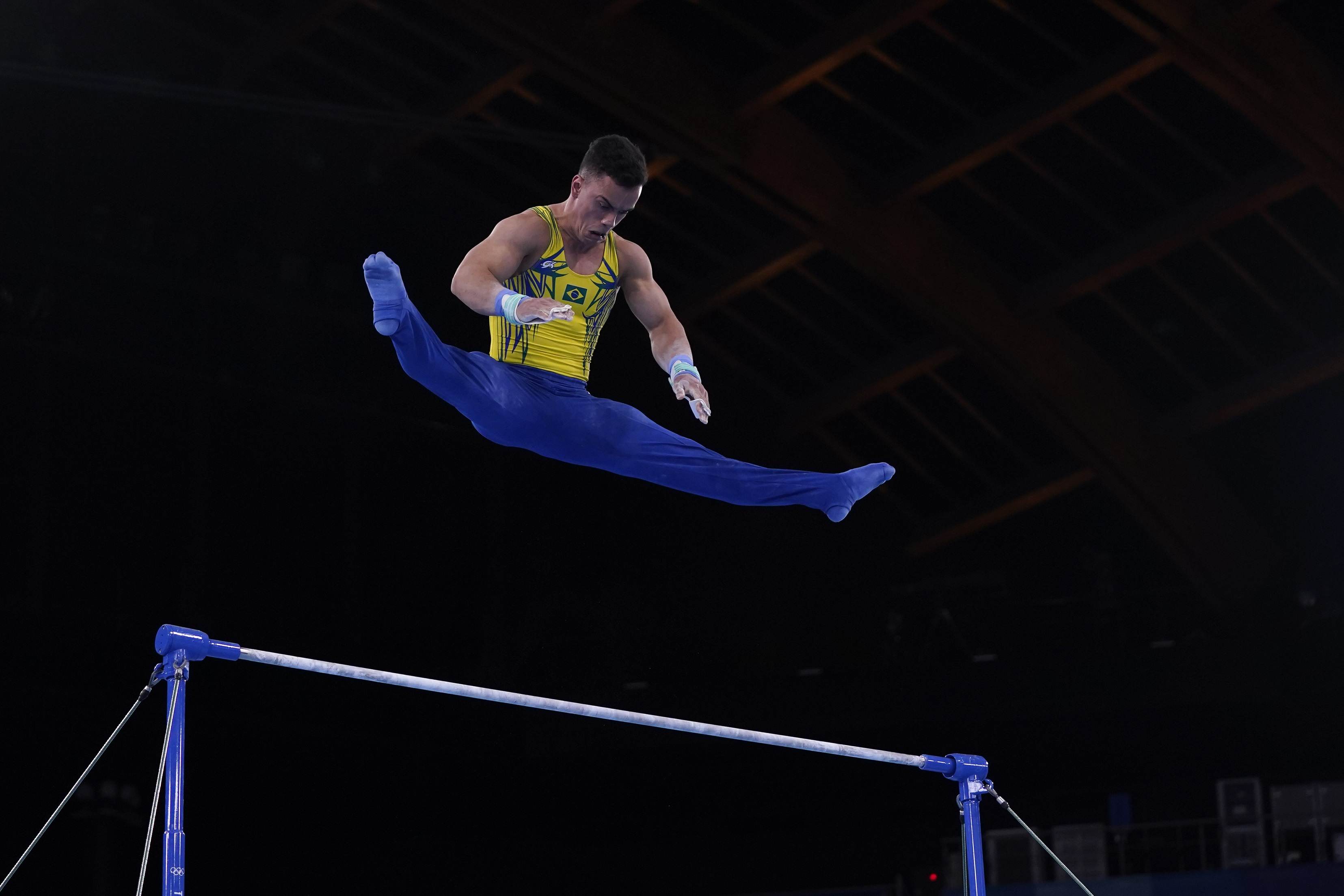 Caio Souza, da ginástica artística, nas Olimpíadas em Tóquio