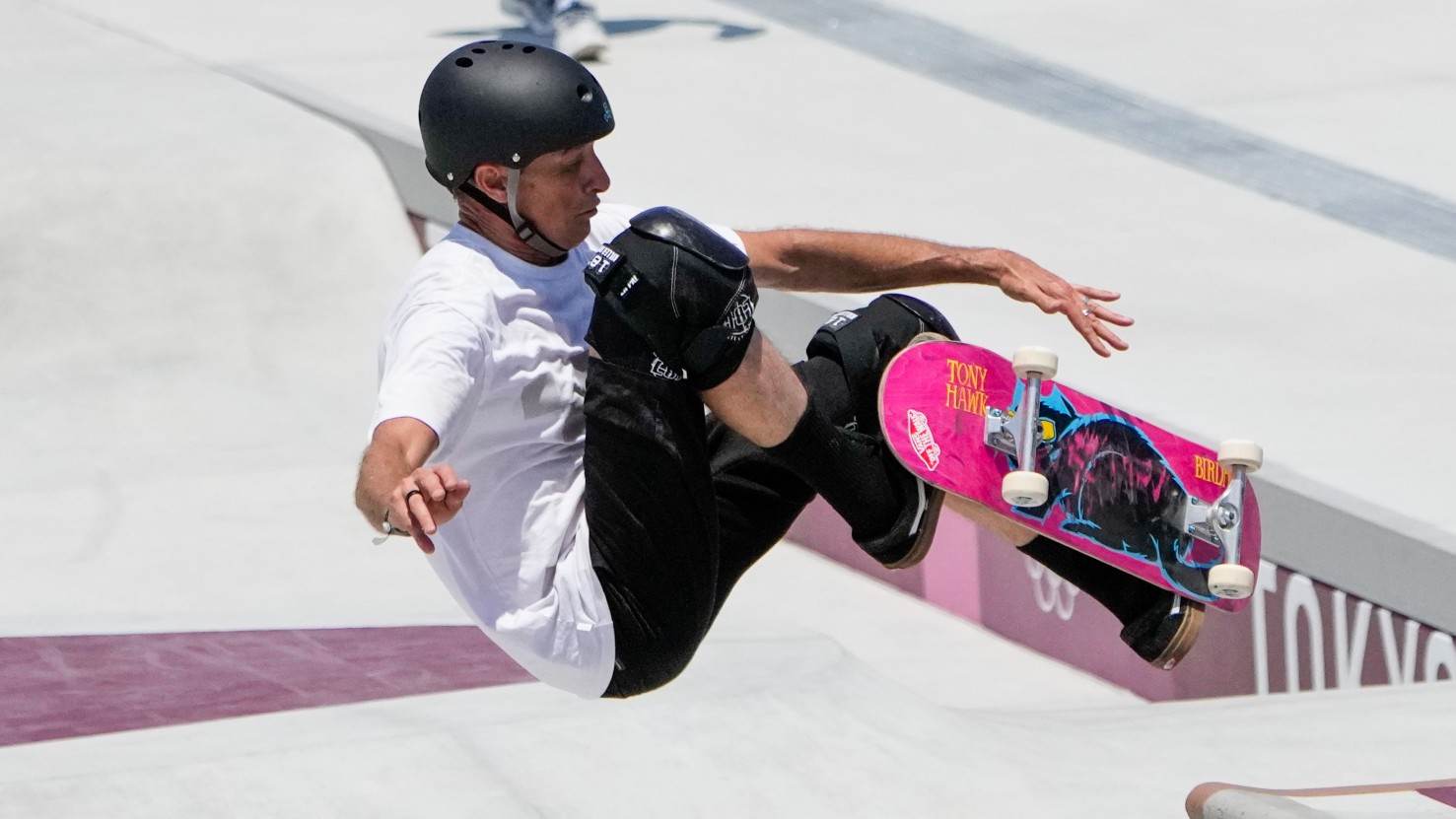 Tony Hawk, lenda do skate, na pista das Olimpíadas