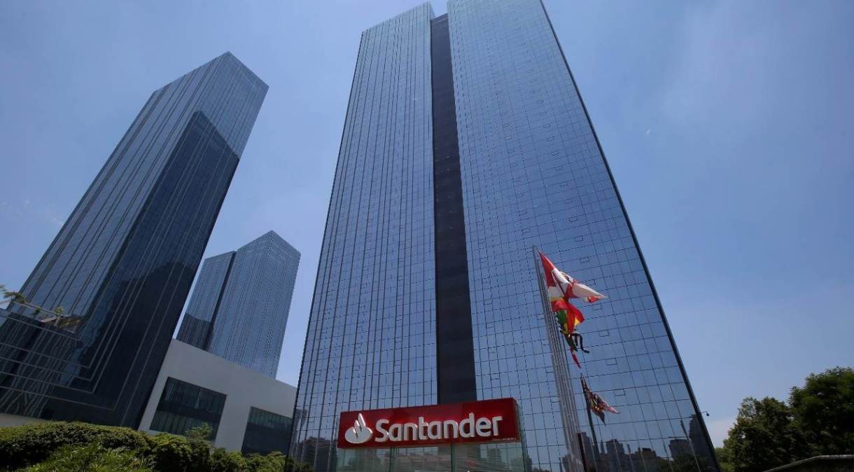 Edifício do Santander Brasil em São Paulo (SP) 09/01/2019