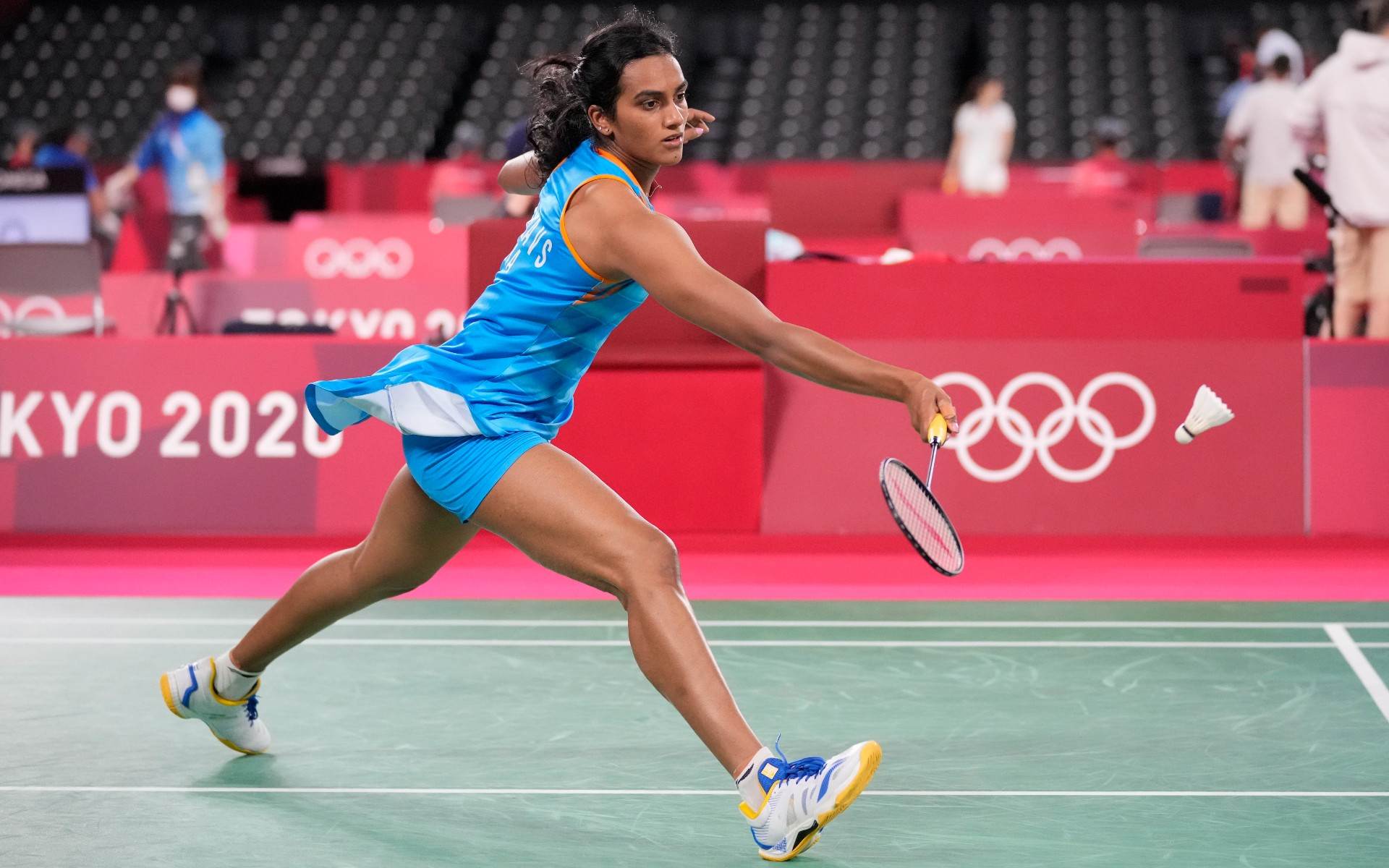 Indiana Pusarla Sindhu opta por competir de vestido e com short no badminton