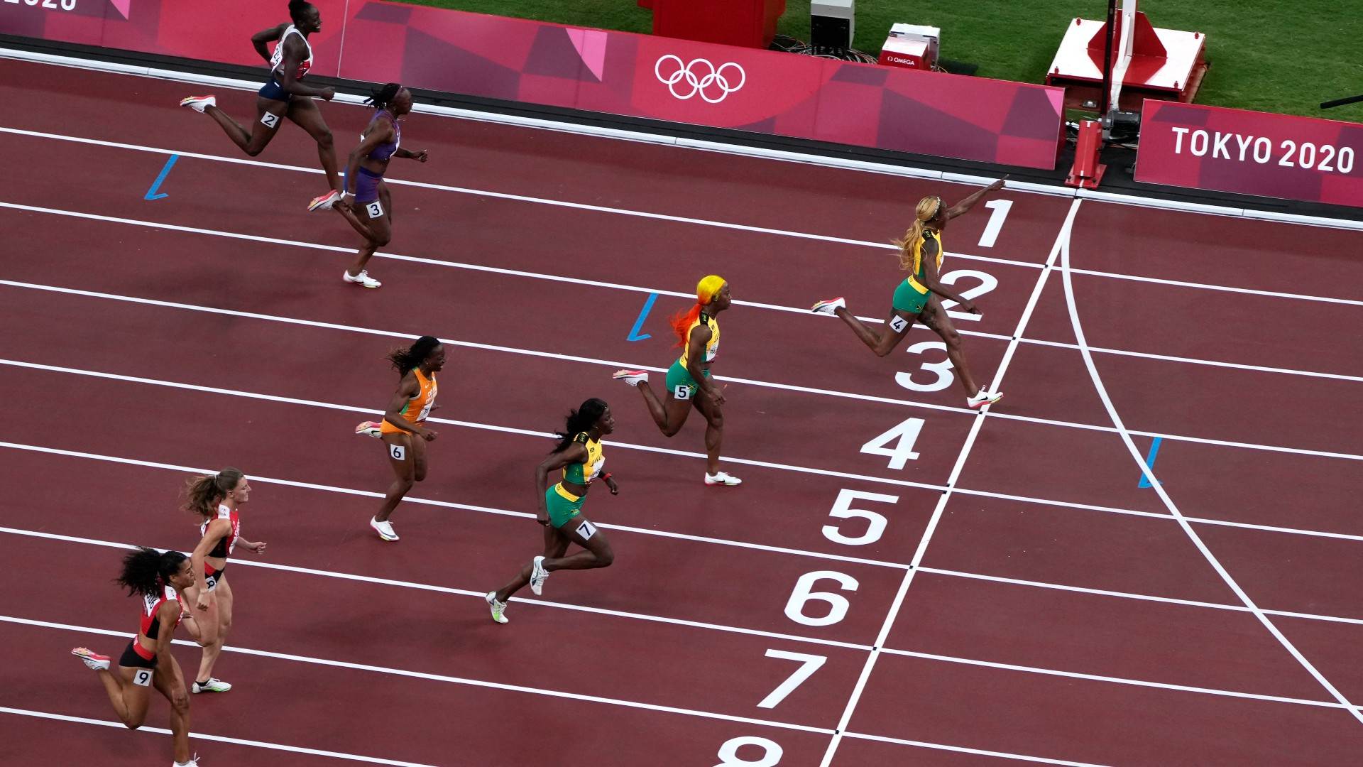 Chegada dos 100m rasos feminino, prova dominada pelas corredoras da Jamaica