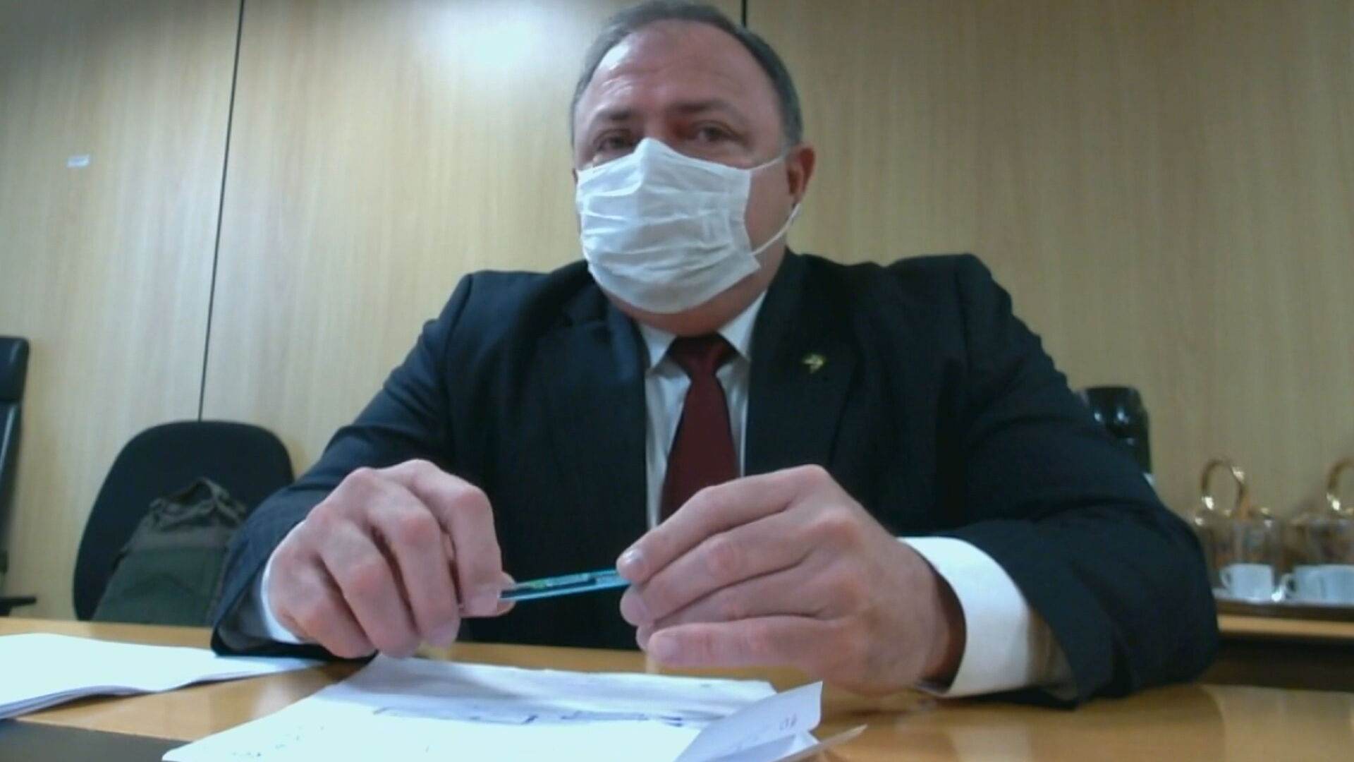 Ex-ministro da Saúde Eduardo Pazuello durante depoimento à PF