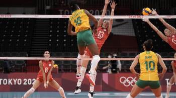 Levantadora Macris, que vem de uma lesão durante os Jogos, foi grande nome do jogo e comandou a vitória brasileira por 3 sets a 1