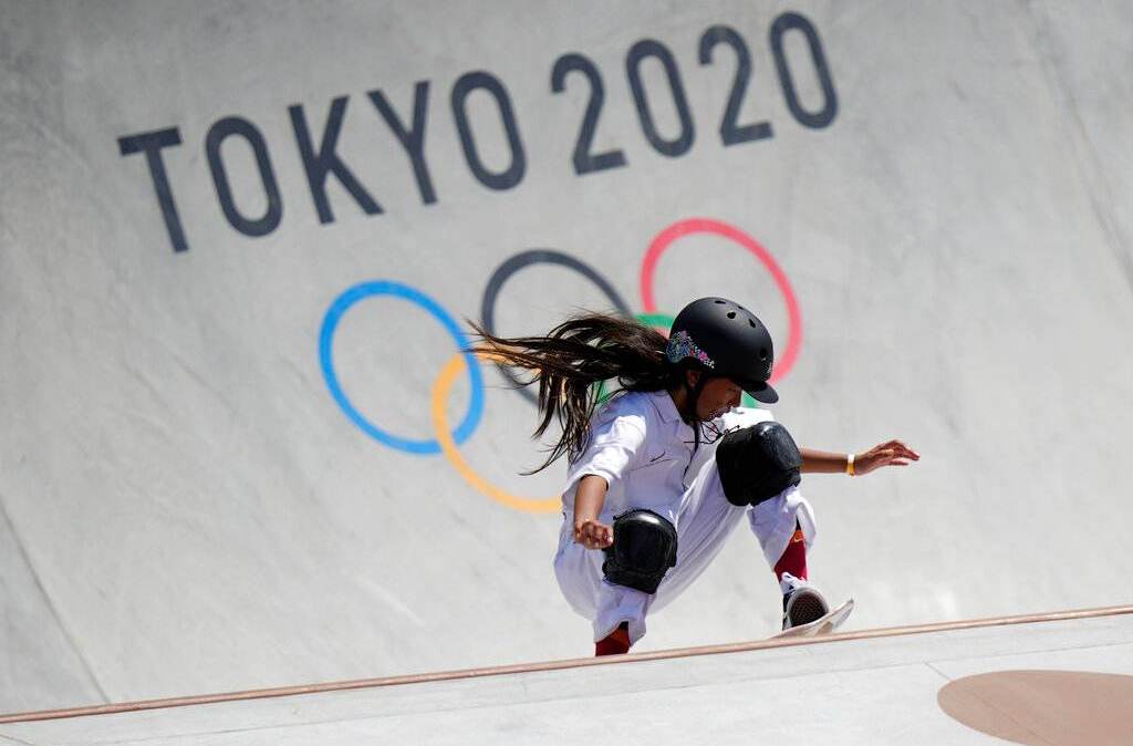 Aos 12 anos, Kokona Hiraki – medalhista de prata no skate park – espera que mais pessoas experimentem o esporte