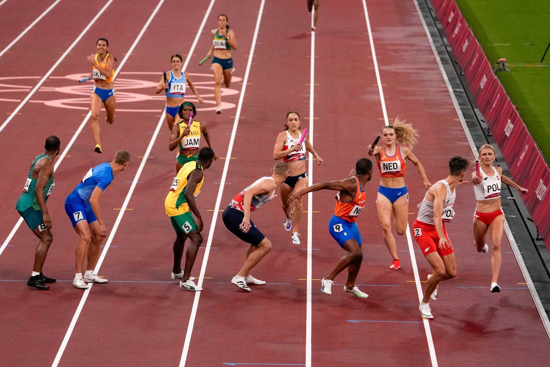 Jogos de 2020 incluíram 18 provas mistas, como o revezamento 4x400m