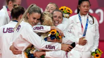 Com vitórias no basquete e no vôlei femininos neste domingo (8), norte-americanos terminam Jogos com 39 medalhas de ouro – uma a mais que a China