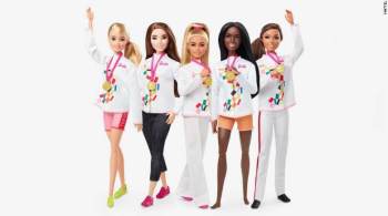 Coleção inclui bonecas praticantes dos 5 esportes que foram adicionados ao programa olímpico: beisebol, softball, escalada, karatê, skate e surfe