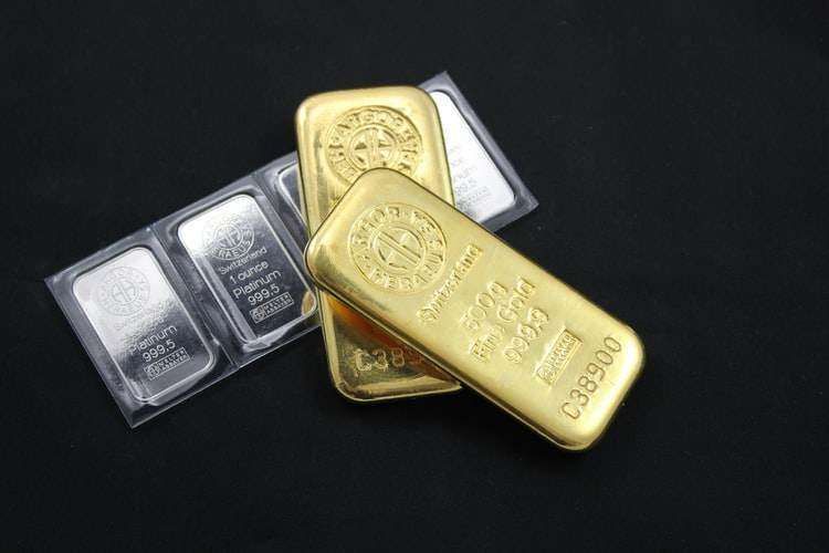 Ouro e prata são considerados ativos de proteção contra perdas em investimentos