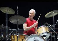 Morre Charlie Watts, baterista dos Rolling Stones, aos 80 anos