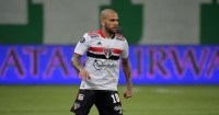 Daniel Alves não assinará com nenhum clube até o fim do ano