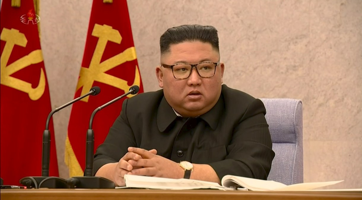 Líder da Coreia do Norte, Kim Jong Un, em Pyongyang12/02/2021 KRT TV via REUTERS