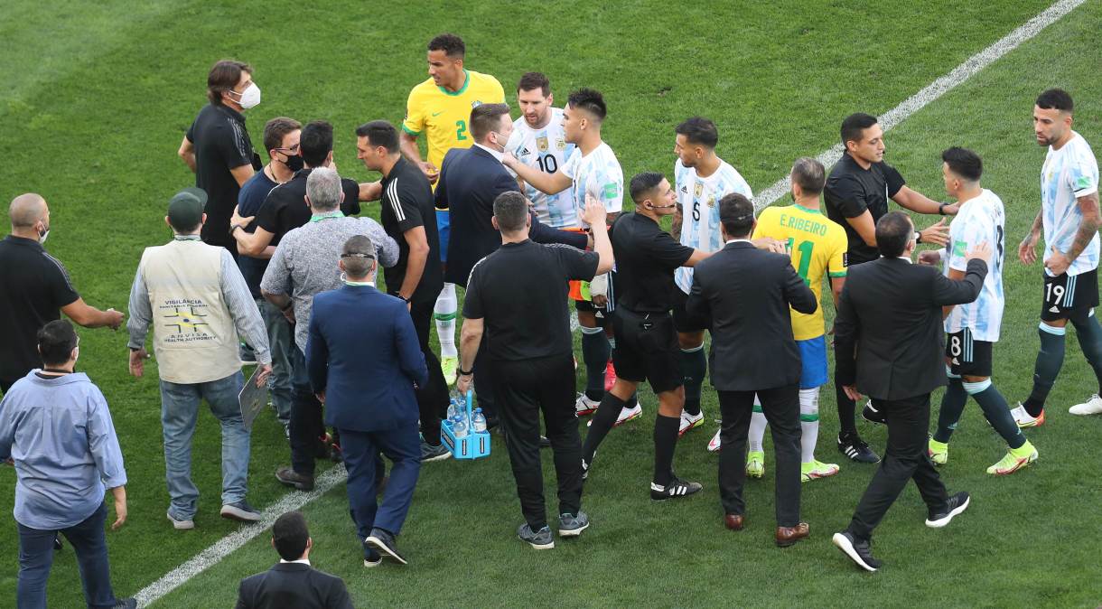 Agentes da Anvisa interromperam a partida entre Brasil x Argentina