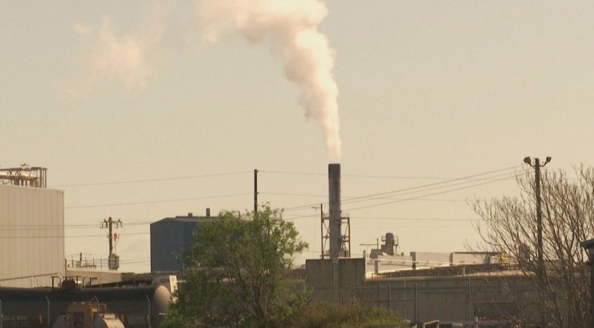 Entre as ações, Boone defendeu a precificação das emissões de carbono e o uso de regulamentações padronizadas.