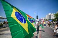 Manifestantes protestam contra o governo Bolsonaro em diversas capitais