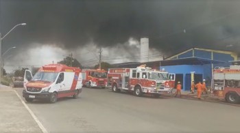 A fábrica estava fechada e não há vítimas, segundo o Corpo de Bombeiros do Distrito Federal