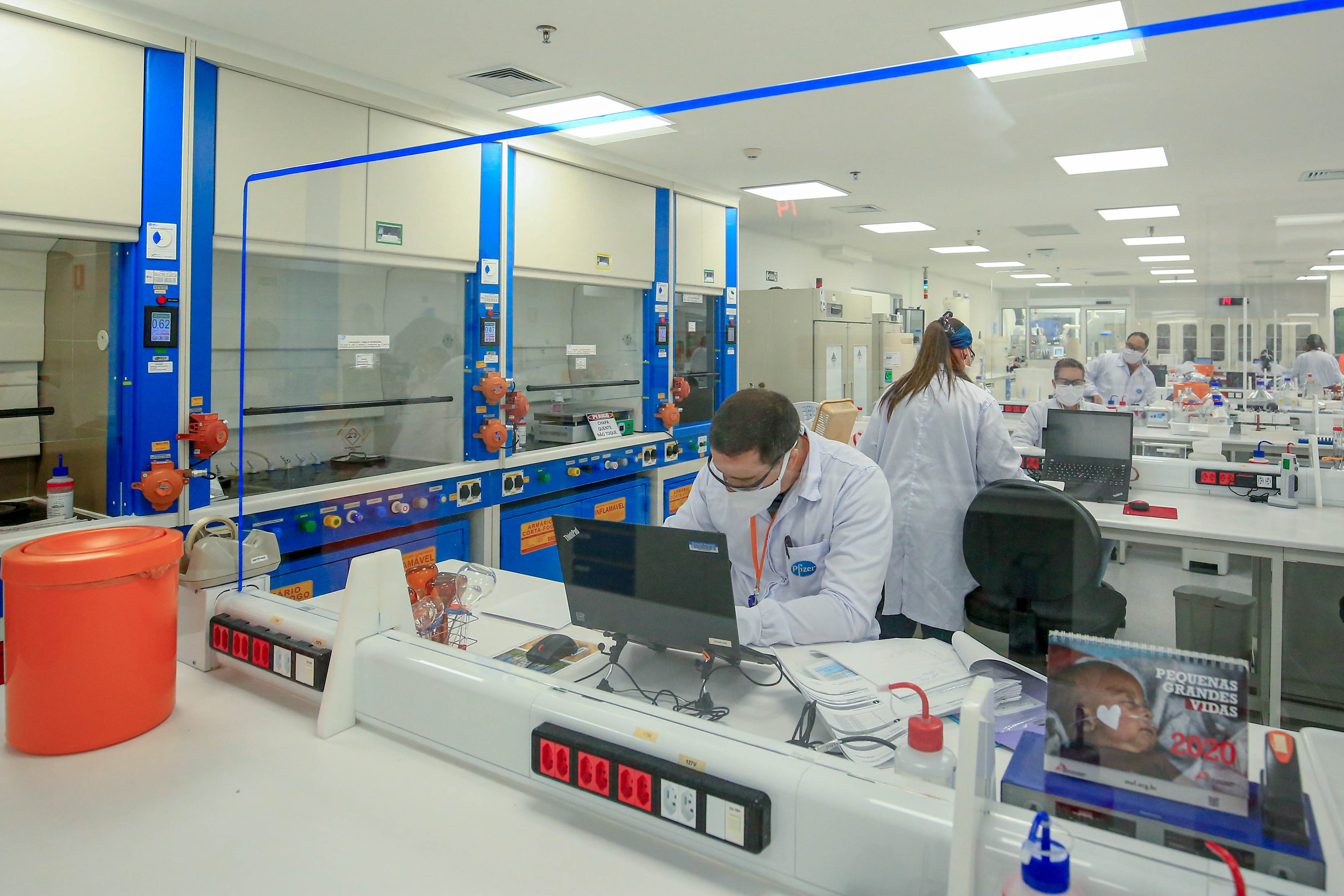 Laboratório da Pfizer no Brasil