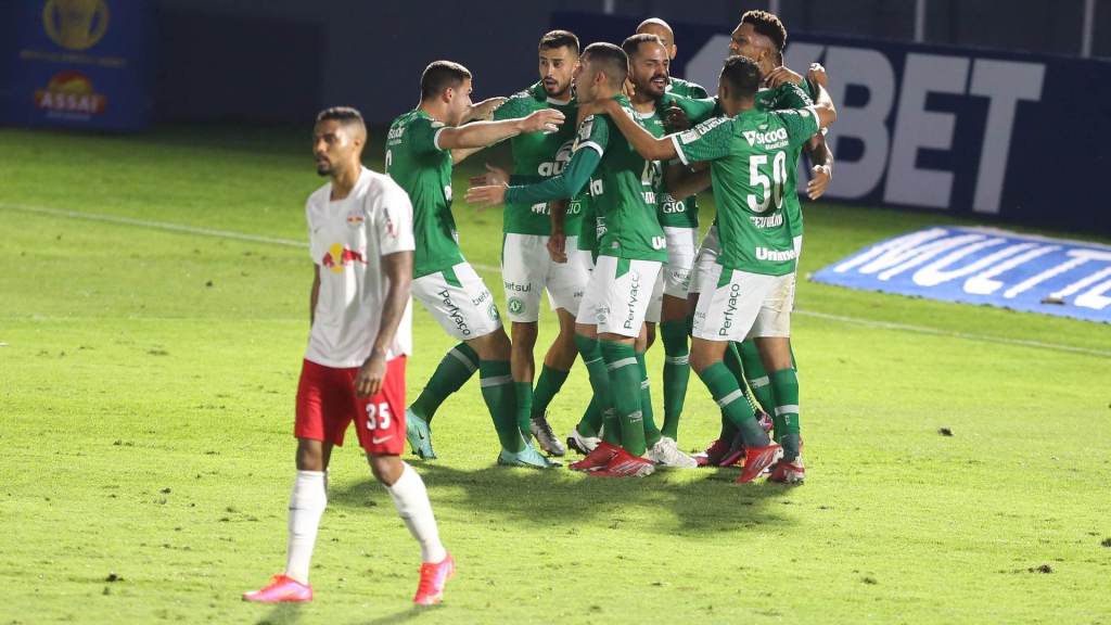 Chapecoense venceu o Red Bull Bragantino por 2 a 1 fora de casa