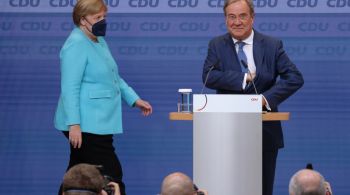 De acordo com uma pesquisa de opinião, o Partido Social-Democrata (SPD), de esquerda, está pouco à frente do partido conservador de Angela Merkel, com 26% dos votos