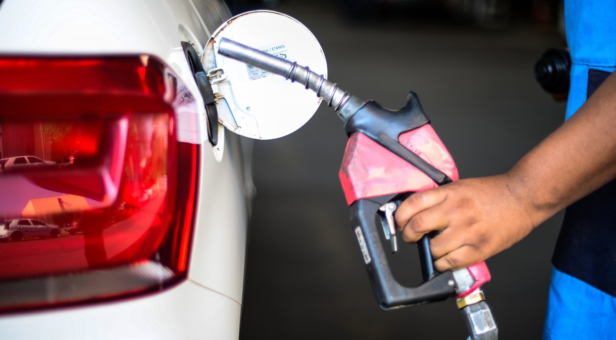 Rio de Janeiro apresenta o maior valor por litro de gasolina comum: R$ 7,133