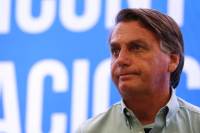 Bolsonaro diz que bloqueios atrapalham economia e pede que caminhoneiros liberem rodovias