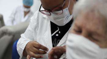 Idosos e pessoas com comorbidades imunizadas com a vacina da Pfizer devem receber dose de reforço