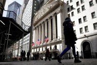 Wall Street avança e Nasdaq tem melhor 1º semestre em 40 anos